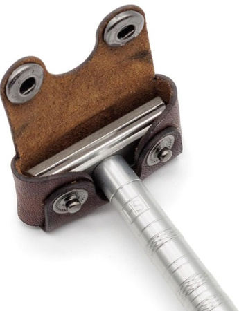 Etui na maszynkę Henson